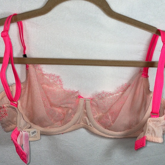 🌟 NWT 🌟 Victoria Secret Very Sexy Unlined Demi Lace sz 32DD - Picture 4 of 7